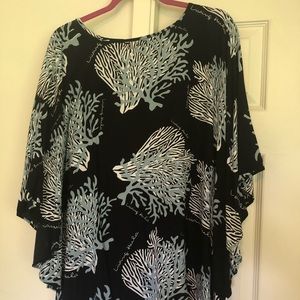 Living Hula Women’s Blouse